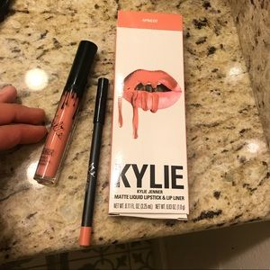 Kylie Cosmetics Apricot Lip Kit